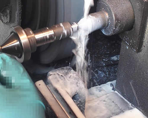 grinding the workblank live center-MWMECHPARTS